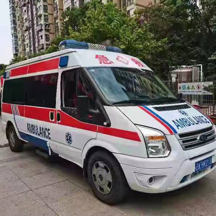 新都长途救护车护送病人返乡